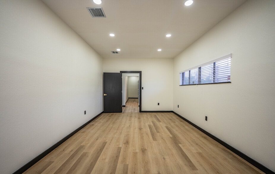 More Photos Of 1832 Harden Blvd, Lakeland Office For Lease