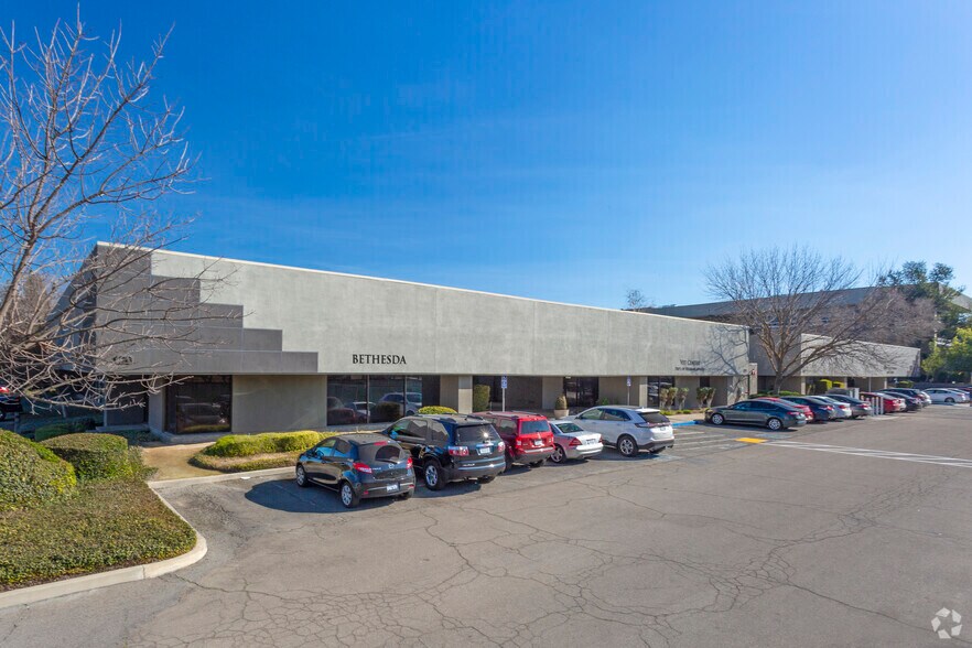 More Photos Of 1310 E Shaw Ave, Fresno Unknown For Lease