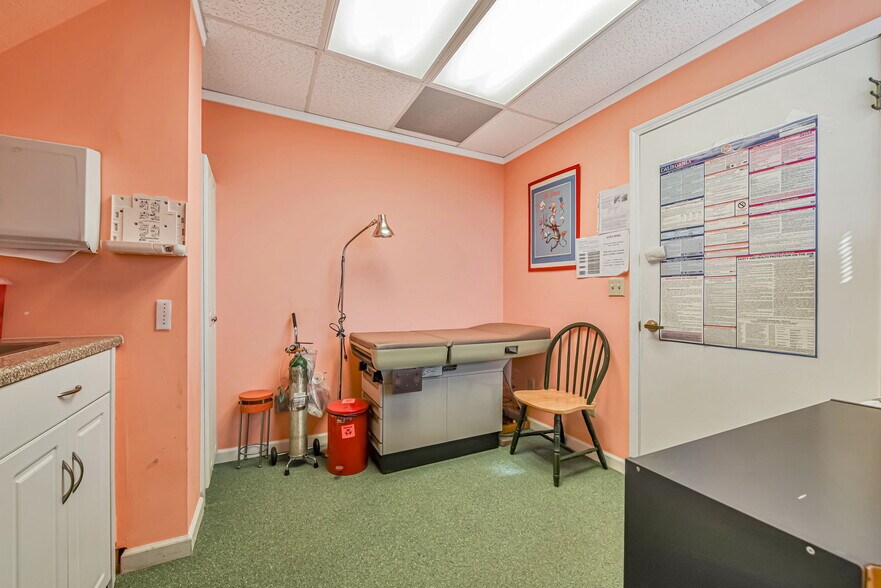 More Photos Of 2039 Forest Ave, San Jose Medical For Sale