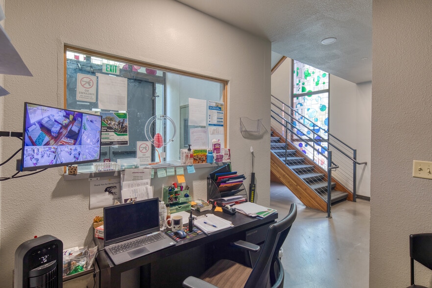 More Photos Of 815 S St, Sacramento Office For Sale