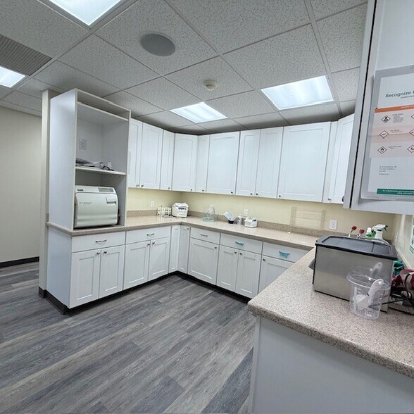 More Photos Of 2202 N Berkshire Rd, Charlottesville Medical For Sale