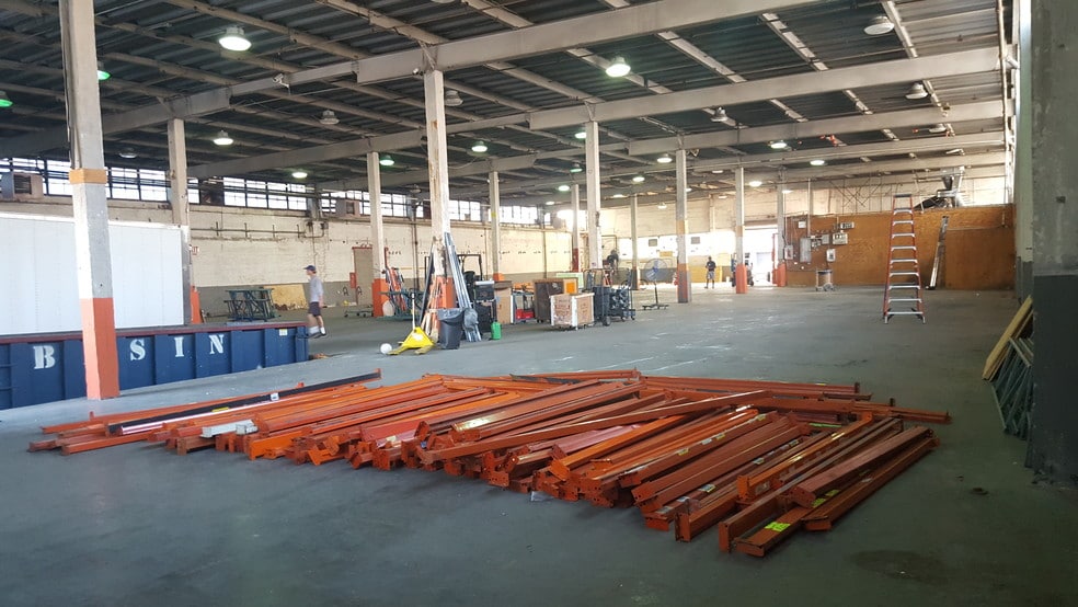 More Photos Of 57 Box St, Brooklyn Manufacturing For Lease