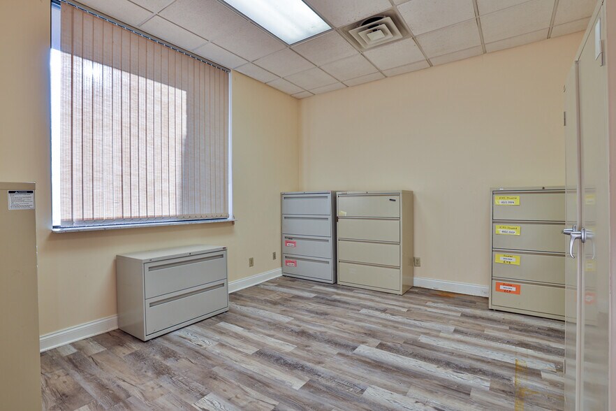 More Photos Of 3989 S US Route 42, Lebanon Office For Sale