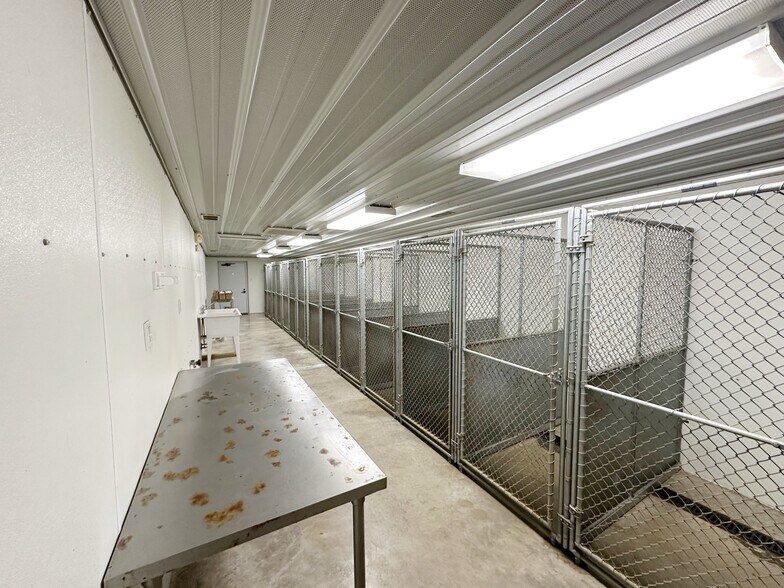 More Photos Of 411 N Long St, Tolono Medical For Sale