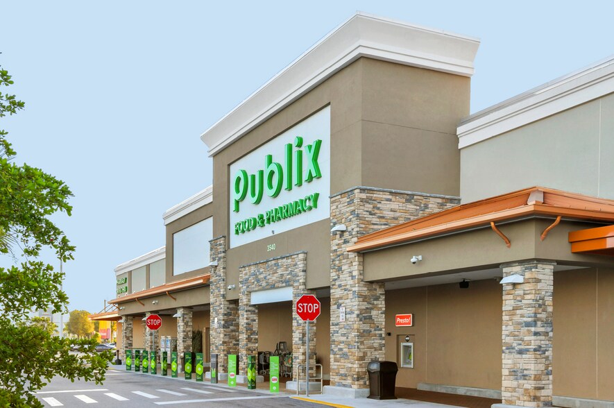 More Photos Of 3208-3598 SE Federal Hwy, Stuart General Retail For Lease