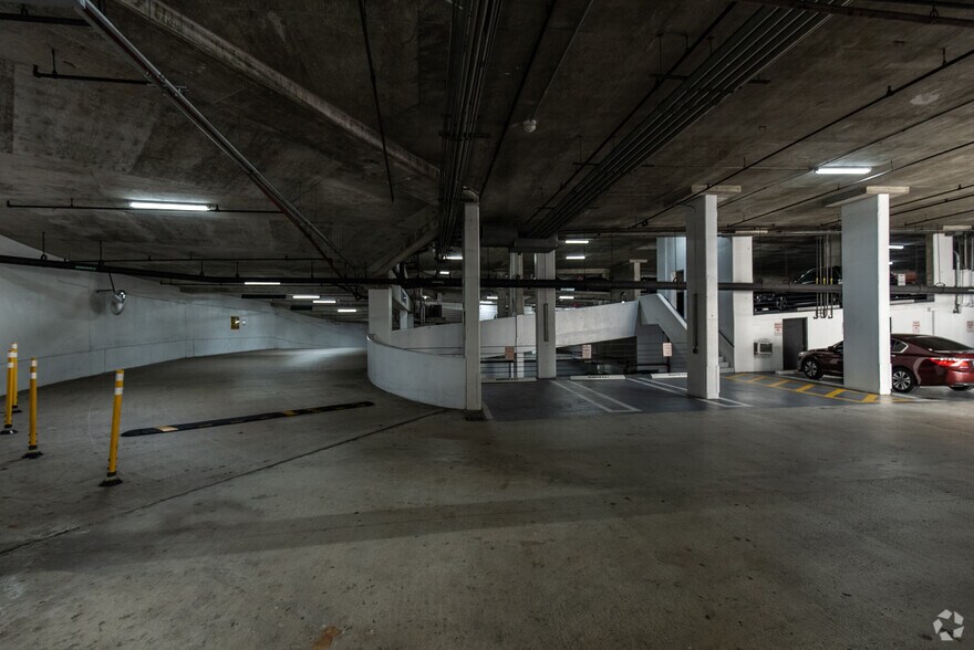 More Photos Of 800 S Douglas Rd, Coral Gables Unknown For Lease