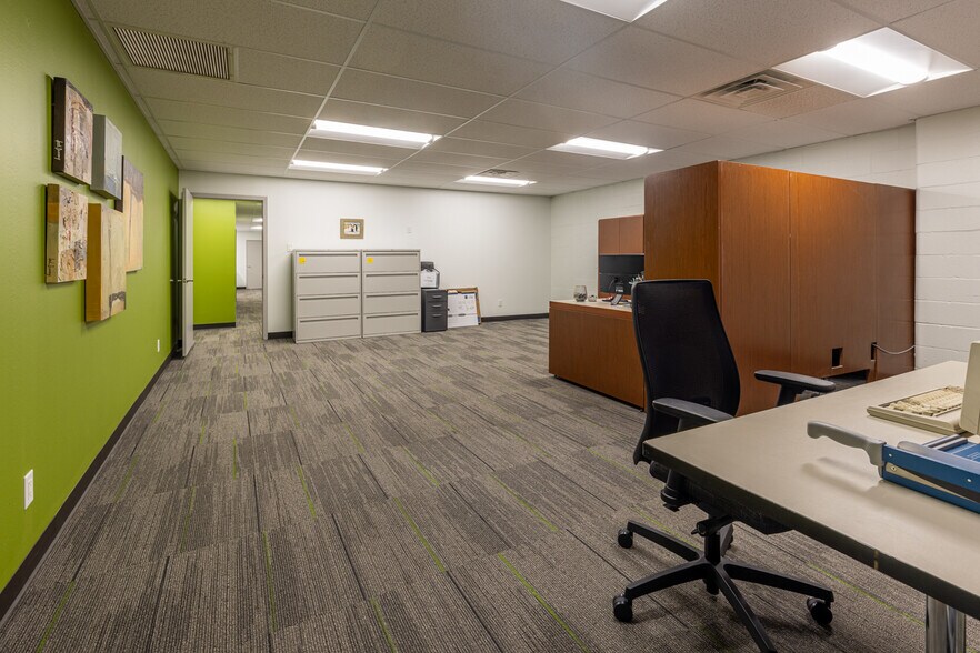 More Photos Of 8020 Westglen Dr, Houston Office For Lease