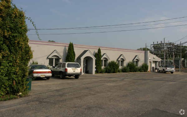 More Photos Of 35 Colby Ave, Manasquan Office For Lease