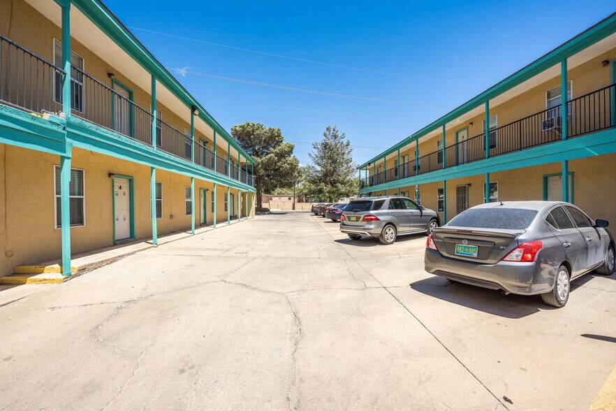 More Photos Of 2306 S Espina St, Las Cruces Apartments For Sale