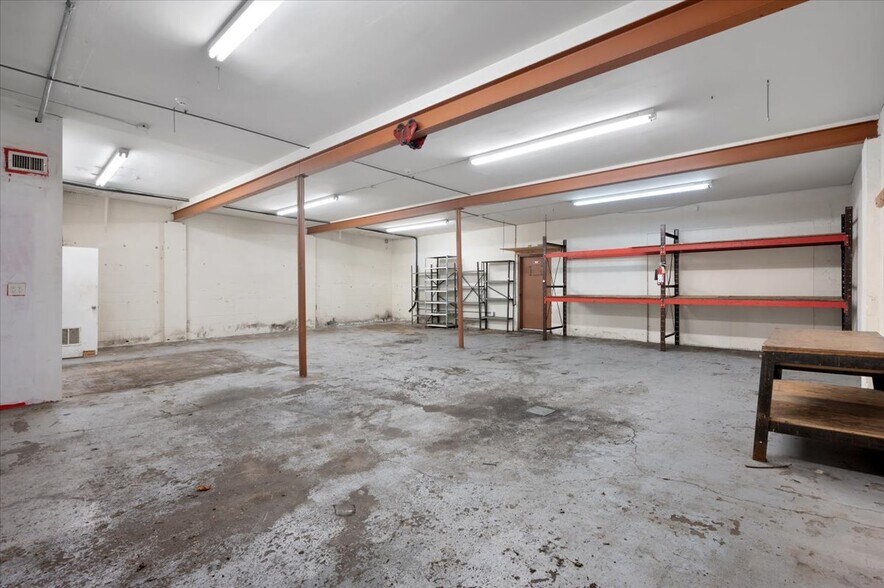 More Photos Of 217 Madison Ave, Port Chester Light Distribution For Sale