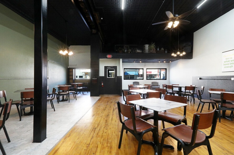 More Photos Of 1119 6th st, Nevada General Retail For Sale