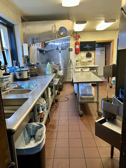 More Photos Of 107 N Main St, Rosholt Bar For Sale