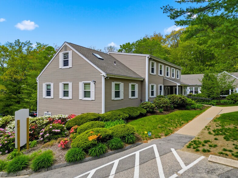 More Photos Of 35 Saybrook Rd, Essex Medical For Sale