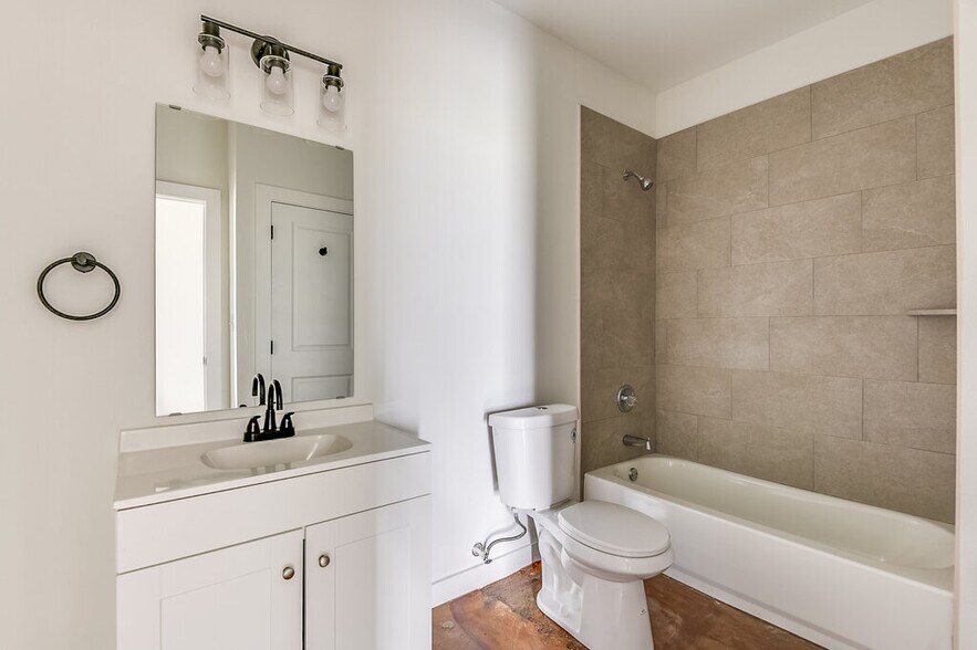 More Photos Of 1020 Burnett blvd, Alvarado Apartments For Sale
