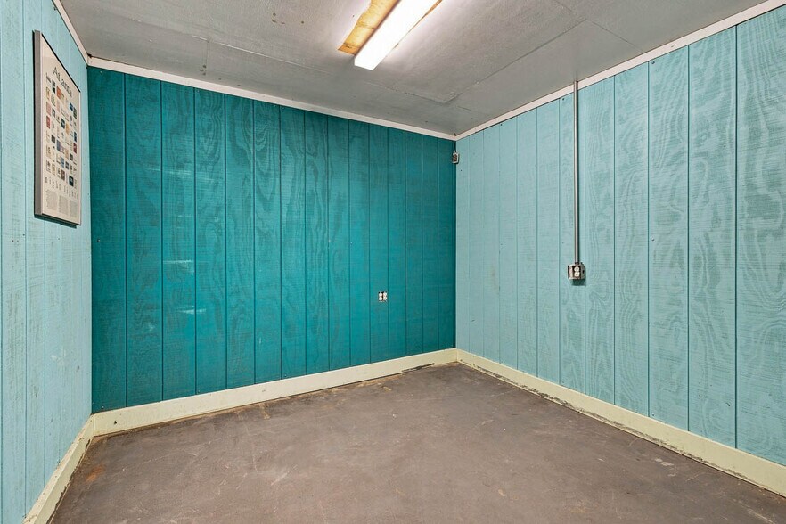 More Photos Of 3811 Darien Hwy, Brunswick Flex For Sale