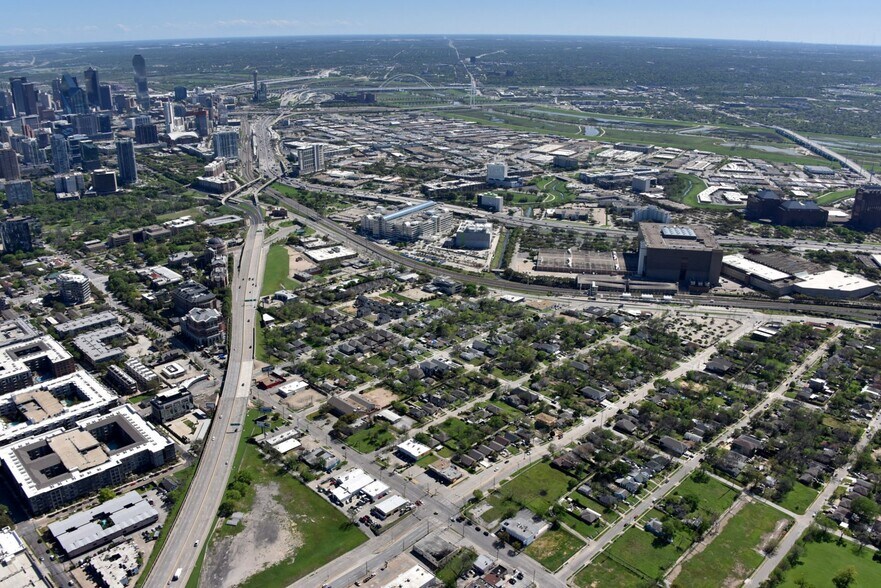 More Photos Of 4311 Maple Ave, Dallas Freestanding For Sale