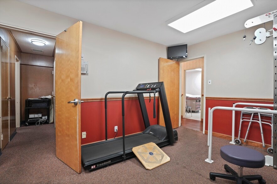 More Photos Of 72-41 Grand Ave, Flushing Medical For Lease