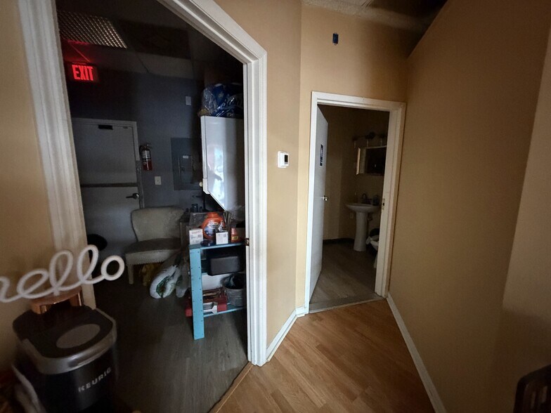 More Photos Of 1468 SW Main Blvd, Lake City Freestanding For Sale