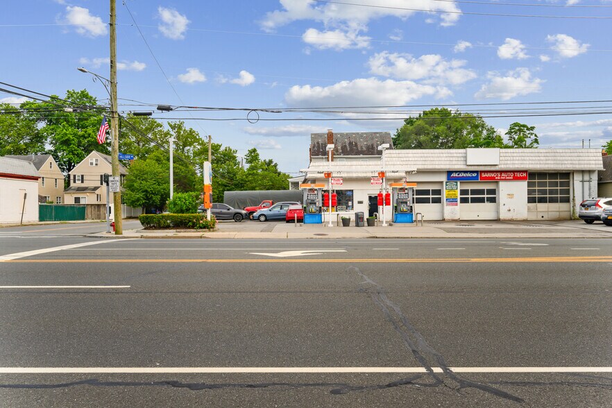 Primary Photo Of 295 Hillside Ave, Williston Park Service Station For Sale