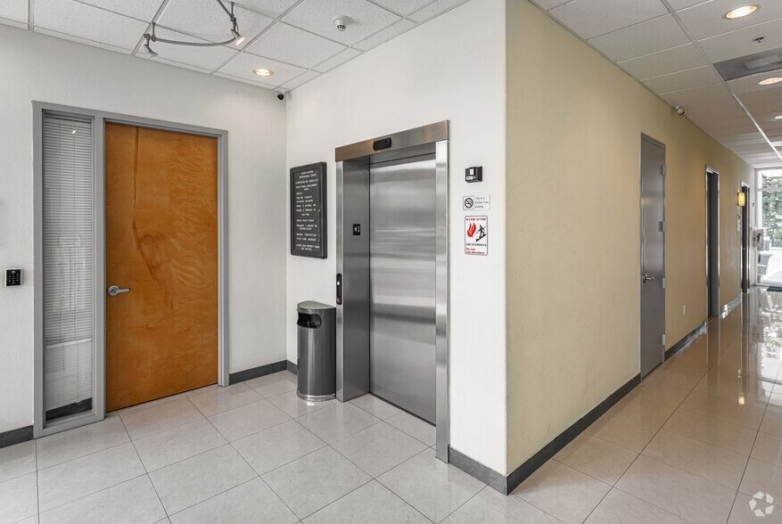 More Photos Of 18300 NW 62nd Ave, Hialeah Medical For Sale