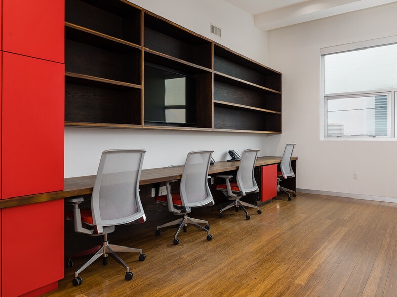 More Photos Of 215-237 California St, El Segundo Loft Creative Space For Sale