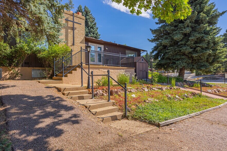 More Photos Of 1628 Babcock Ln, Colorado Springs Specialty For Sale