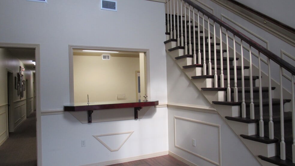 More Photos Of 22193 Highway 59 S, Robertsdale Office For Lease