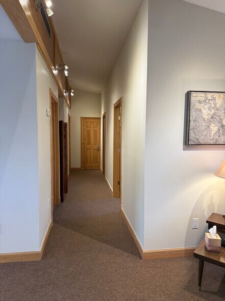 More Photos Of 5619 Highland Rd, Waterford Medical For Sale