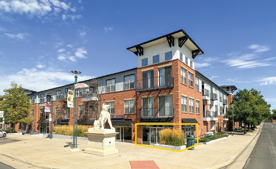 More Photos Of 801-901 Englewood Pky, Englewood Apartments For Lease