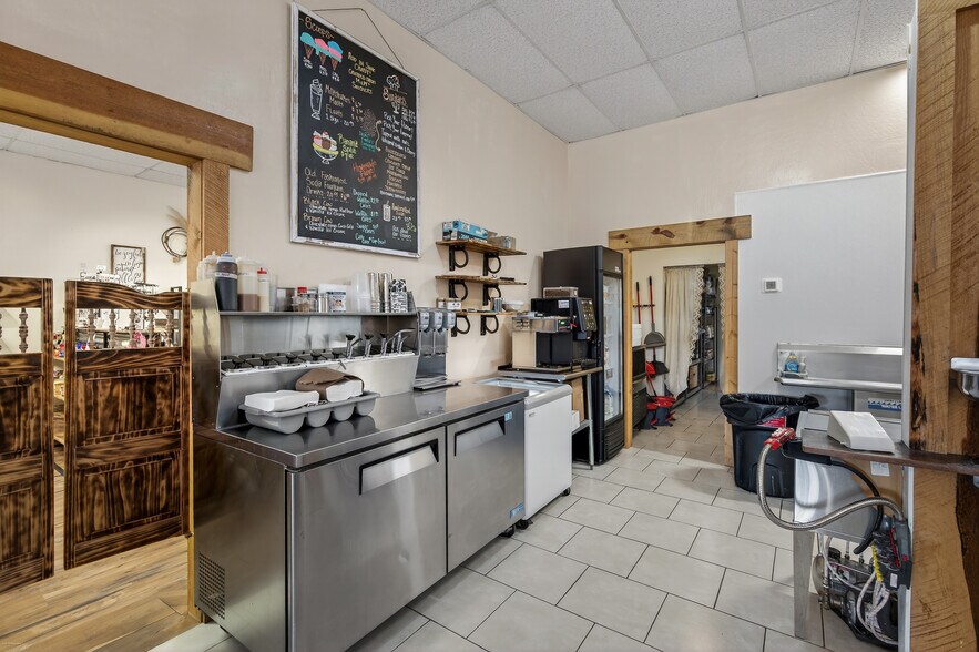 More Photos Of 545 S Main St, Camp Verde Storefront For Sale