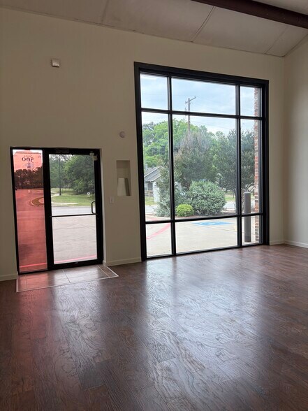 Primary Photo Of 5612 Highland Ave, Haltom City Showroom For Lease