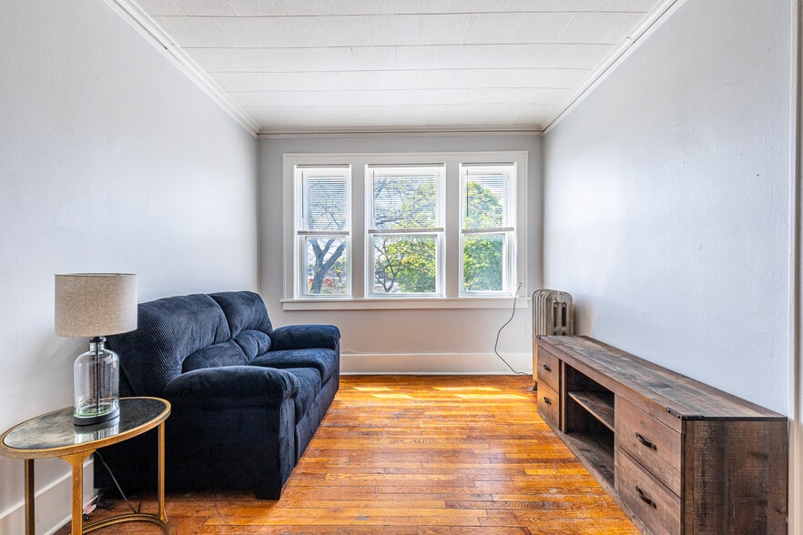 More Photos Of 865 Lake Ave, Rochester Apartments For Sale