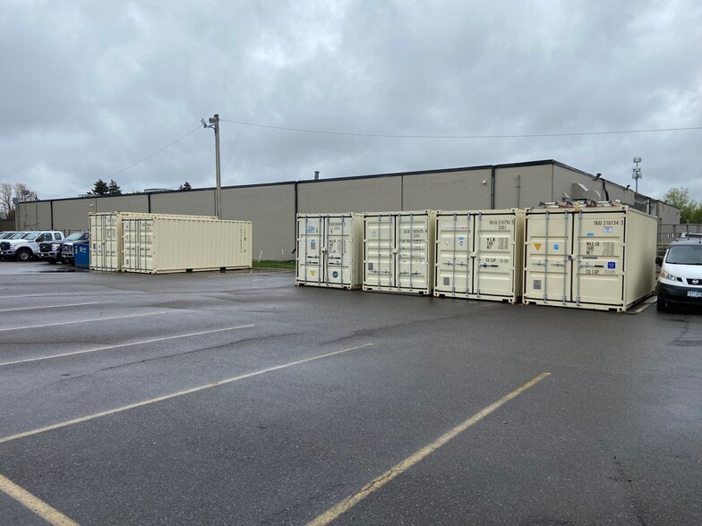 More Photos Of 2525 Nevada Ave N, Golden Valley Light Distribution For Sale