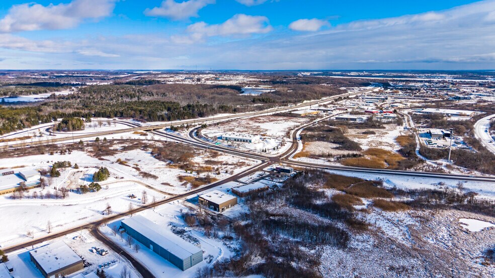 More Photos Of 644 Dalton Av, Kingston Office For Lease