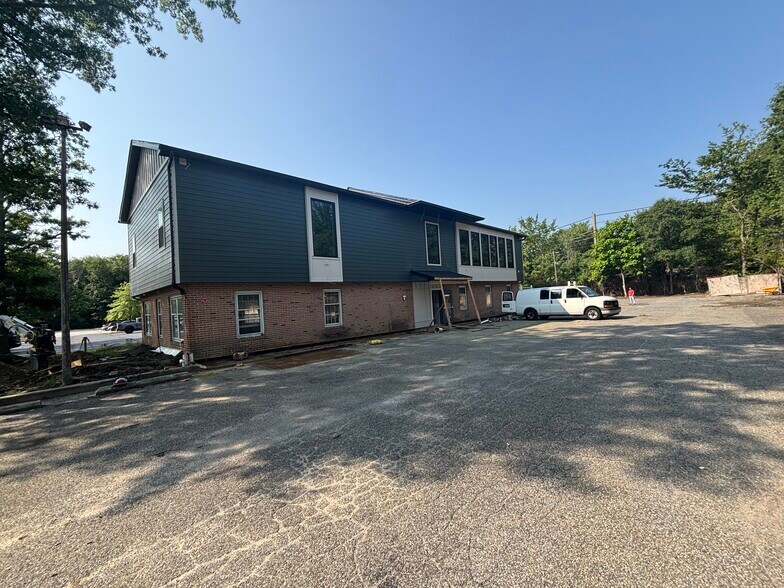 More Photos Of 510 S Burnt Mill Rd, Voorhees Office For Lease