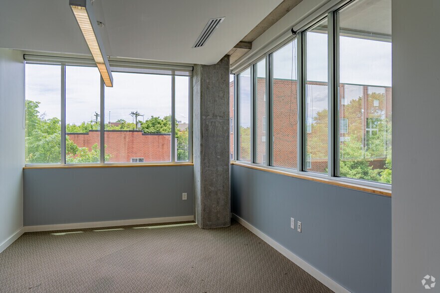 More Photos Of 601 W Rosemary St, Chapel Hill Apartments For Sale