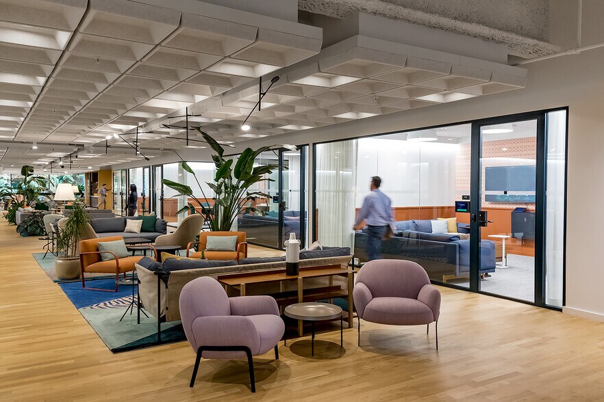 More Photos Of 3349 Michelson Dr, Irvine Coworking Space