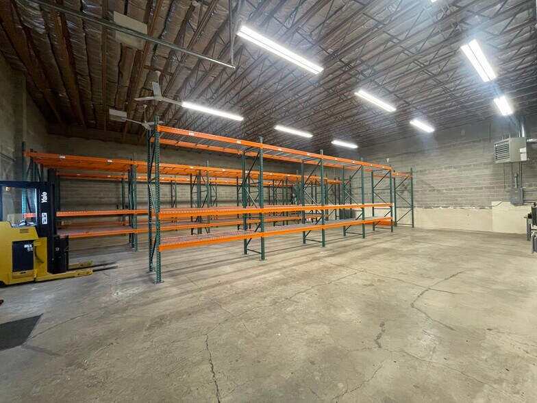 More Photos Of 128 NE 7th Ave, Portland Light Distribution For Lease