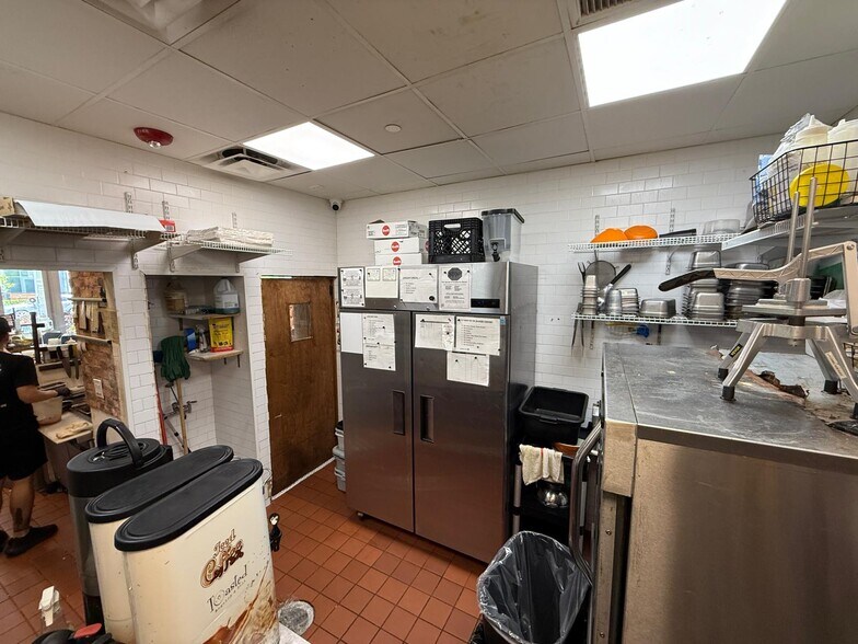 More Photos Of 180 NE 29th St, Miami Apartments For Lease