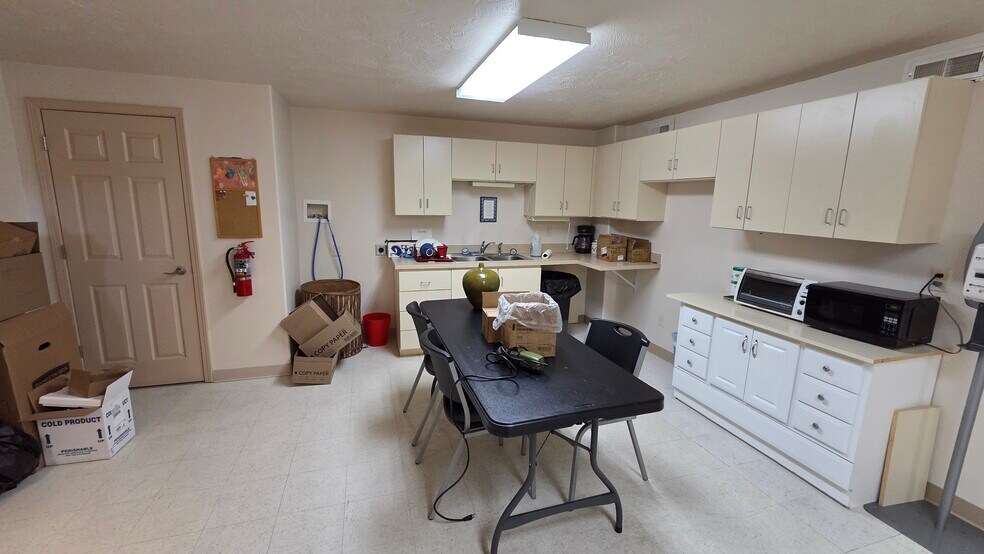 More Photos Of 3456 E 17th St, Ammon Medical For Lease