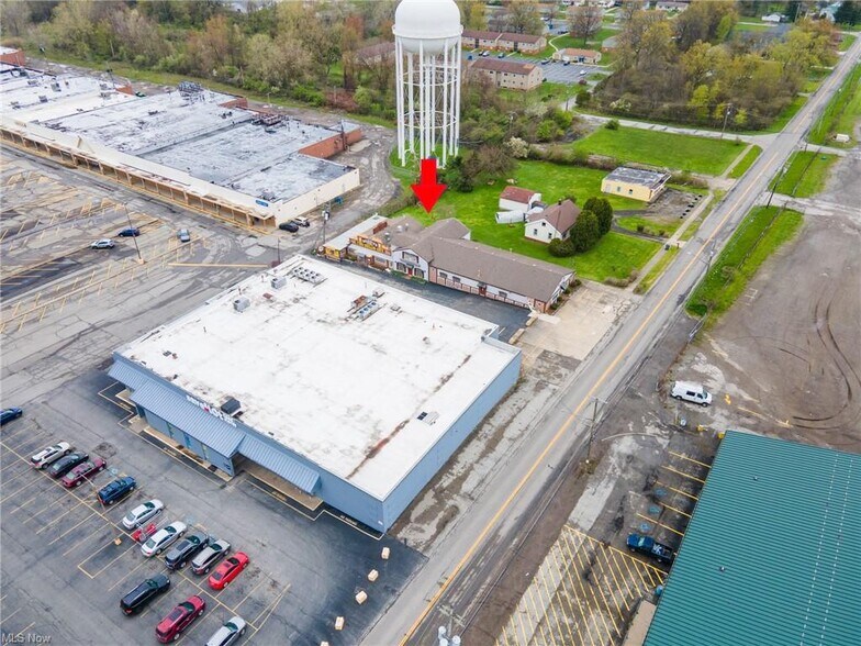 More Photos Of 28-34 Jacobs Rd, Youngstown Restaurant For Sale