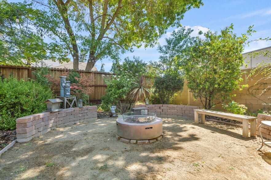 More Photos Of 9455 E Stockton Blvd, Elk Grove Specialty For Sale