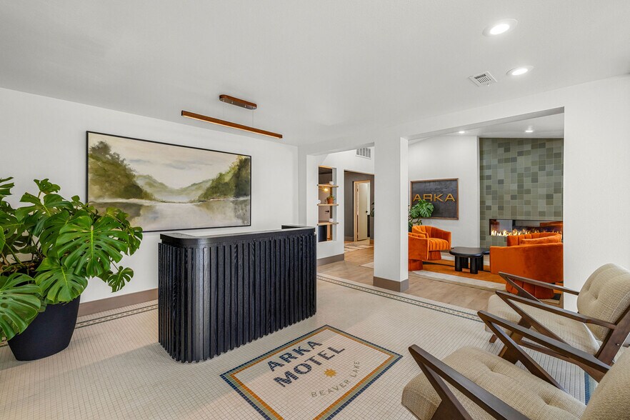 More Photos Of 14733 Dutchmans Dr, Rogers Hotel For Sale