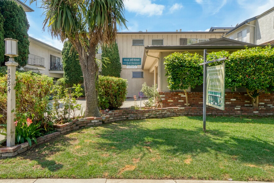 More Photos Of 1224 9th St, Santa Monica Apartments For Sale