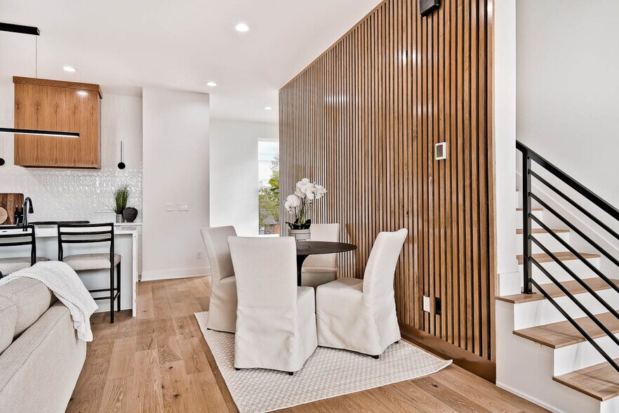 More Photos Of 204 9th St, Bentonville Apartments For Sale