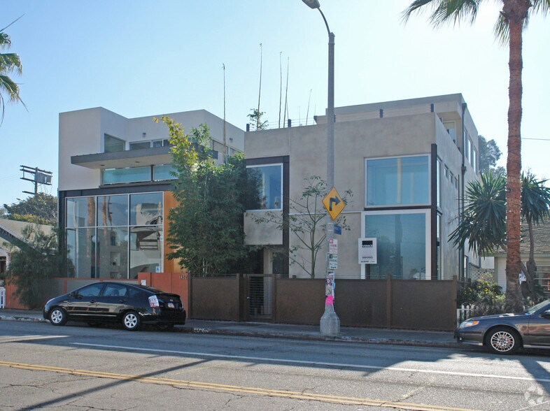 Primary Photo Of 1432-1434 Abbot Kinney Blvd, Venice Storefront Retail Office For Lease
