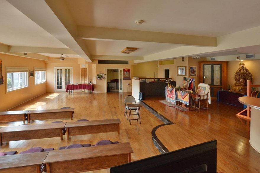 More Photos Of 37 Rue Sainte-Anne, Ste-Anne-de-Bellevue Storefront Retail Residential For Sale