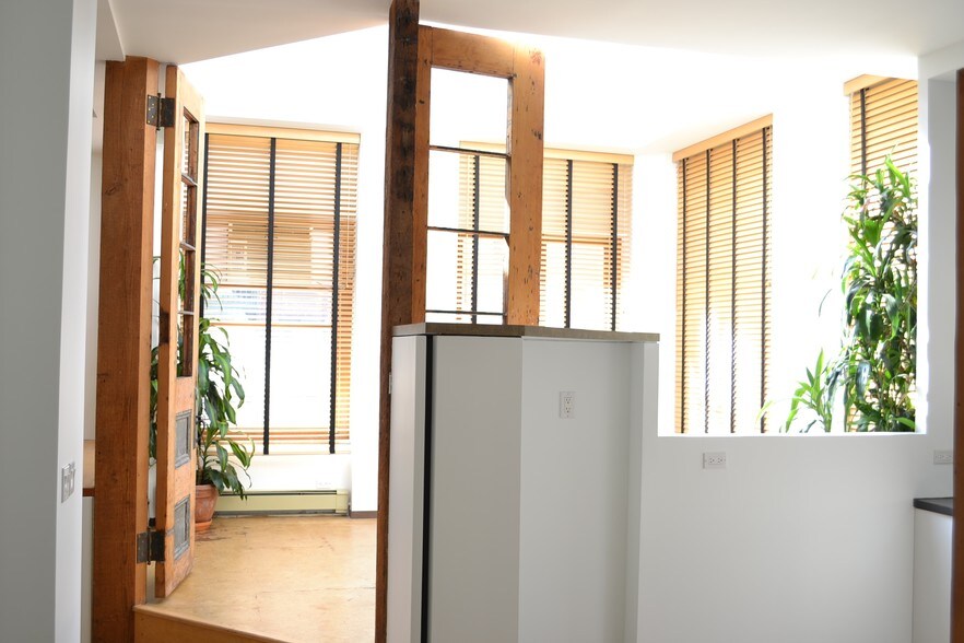 More Photos Of 154 Reade St, New York Storefront Retail Office For Sale