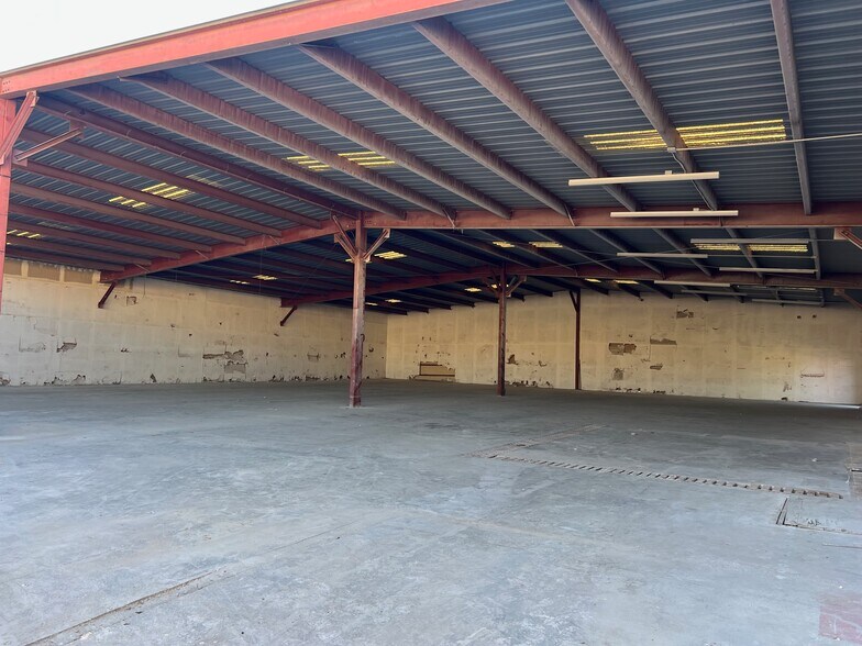 More Photos Of 14600 S Western Ave, Gardena Manufacturing For Lease