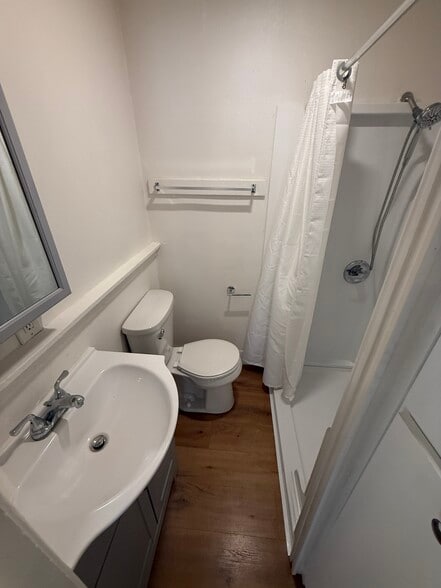 More Photos Of 101 Elliott St, Winters Apartments For Sale